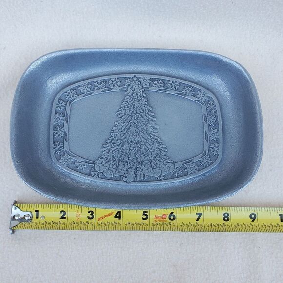 Wilton Armetale Pewter Tree/Snowflake Bread Dish Item #205465 - Picture 5 of 15